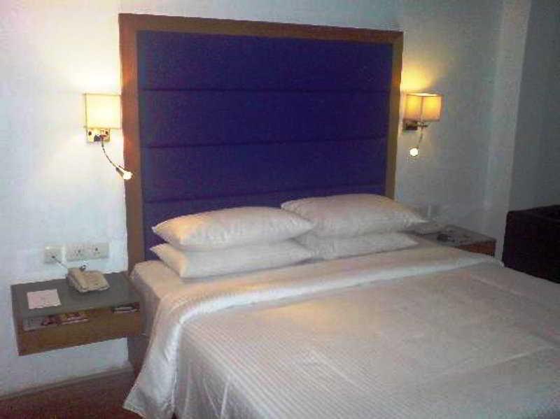 Peerless Hotel היידראבד מראה חיצוני תמונה