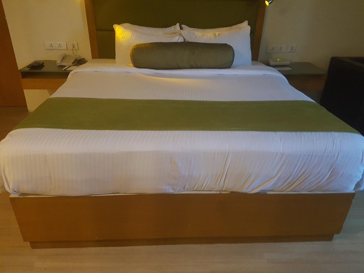 Peerless Hotel היידראבד מראה חיצוני תמונה