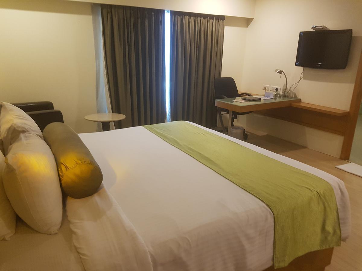Peerless Hotel היידראבד מראה חיצוני תמונה