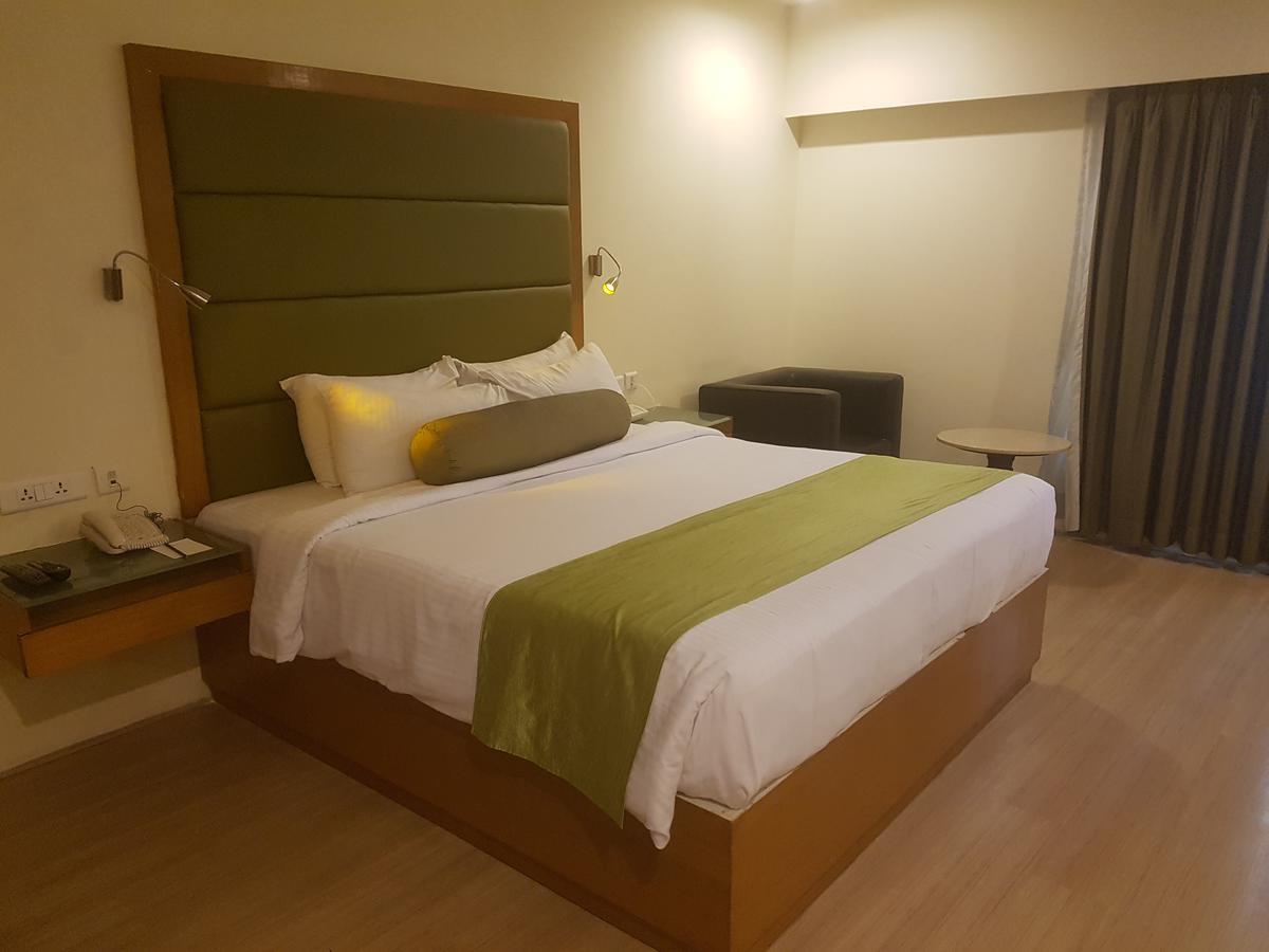 Peerless Hotel היידראבד מראה חיצוני תמונה