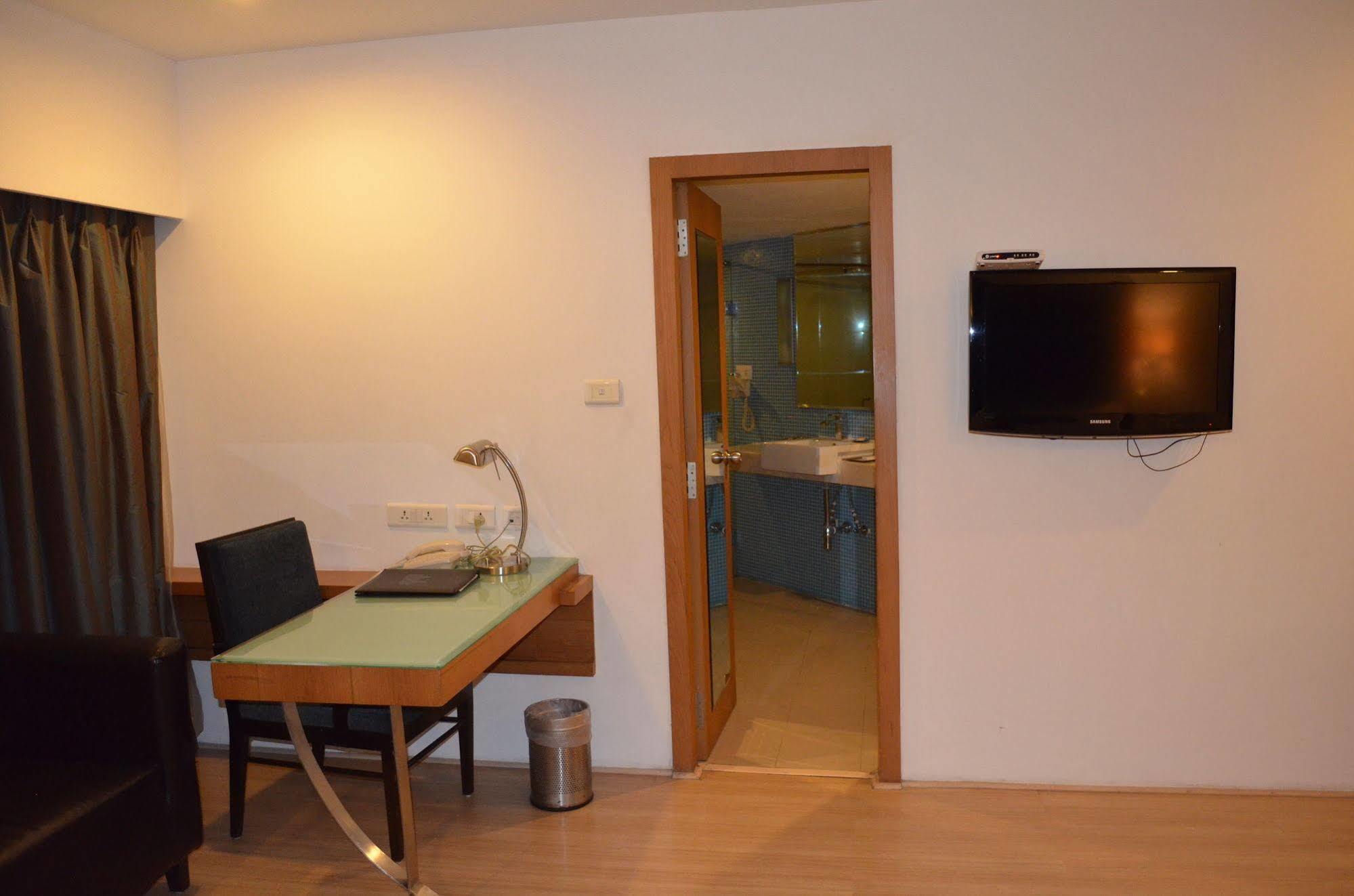 Peerless Hotel היידראבד מראה חיצוני תמונה