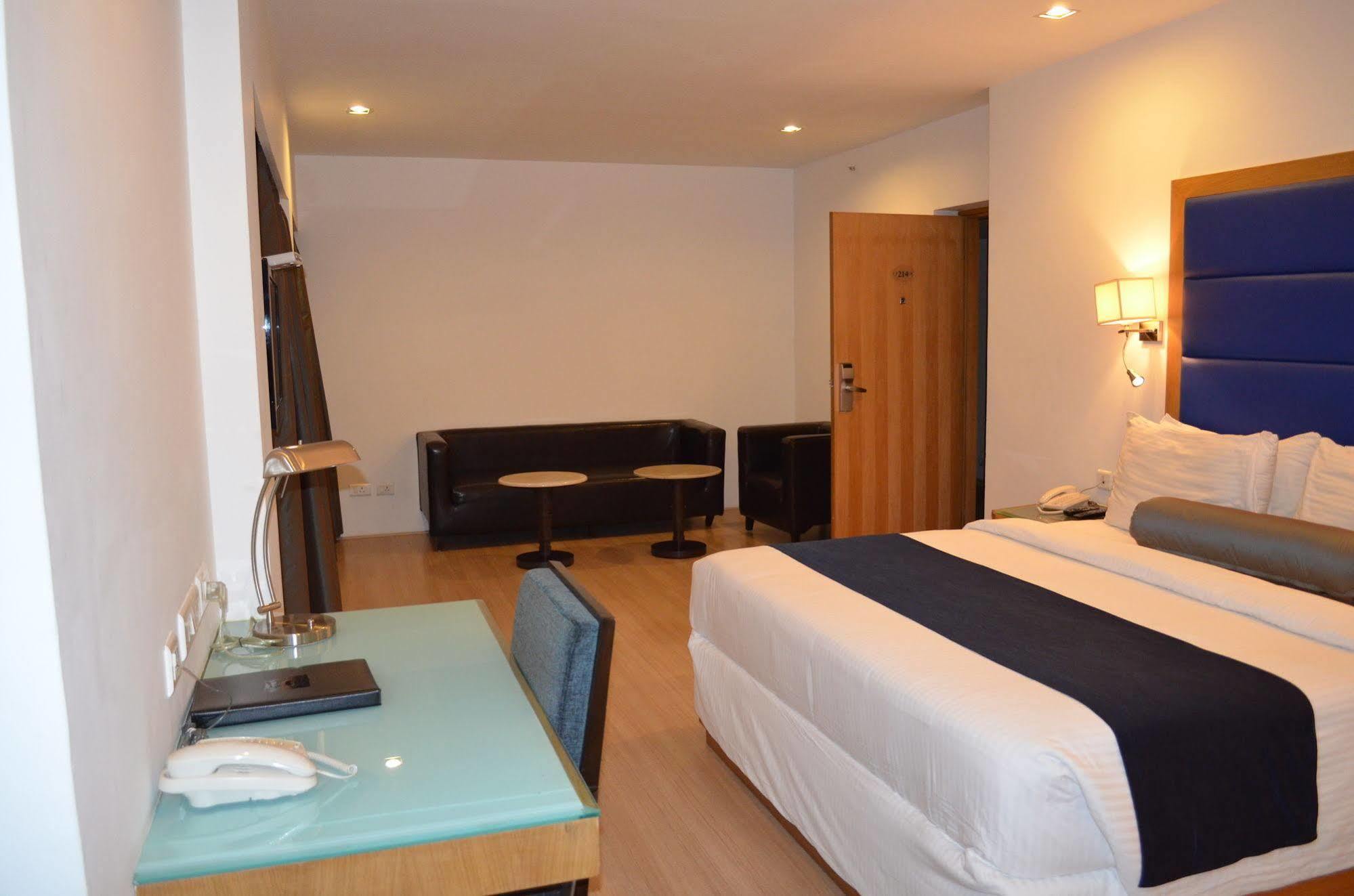 Peerless Hotel היידראבד מראה חיצוני תמונה