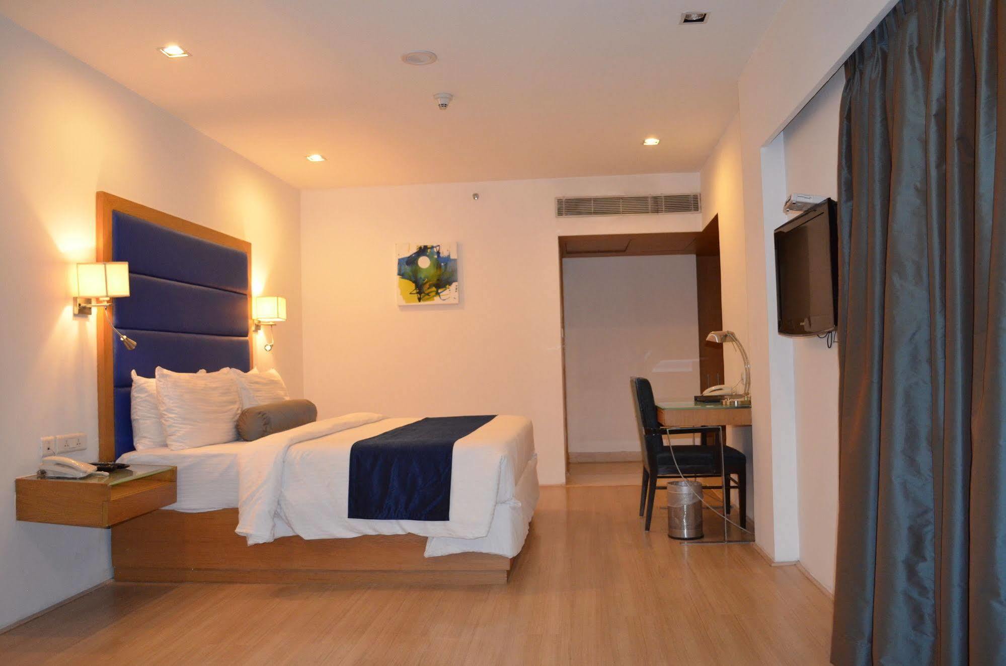 Peerless Hotel היידראבד מראה חיצוני תמונה